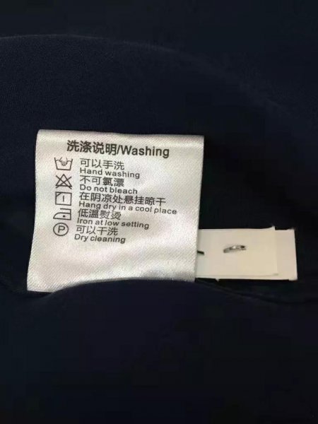 桑蚕丝衣服洗后发白怎么补救