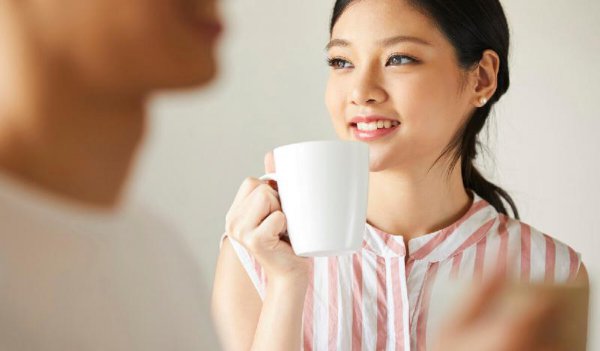 刚加女孩子的微信怎么跟她聊天