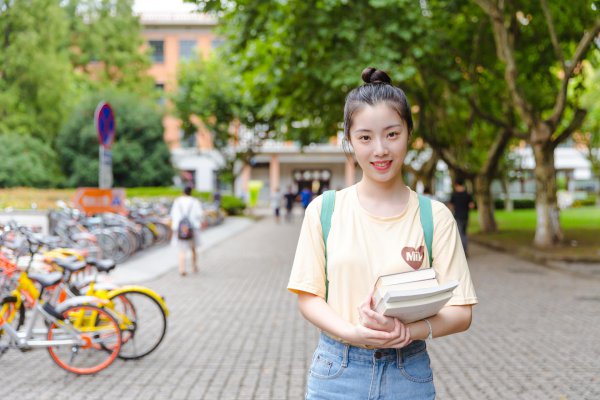 巨蟹座女生和什么座最配男生