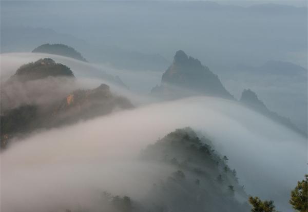 中原名山白云山在哪里