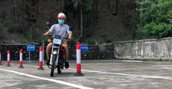 摩托车驾照怎么报名