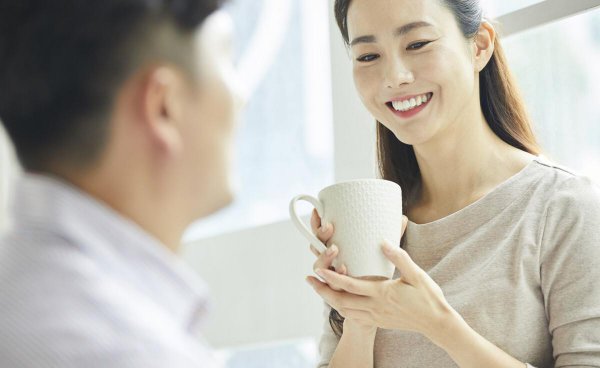 如何学会和女孩子聊天交流技巧