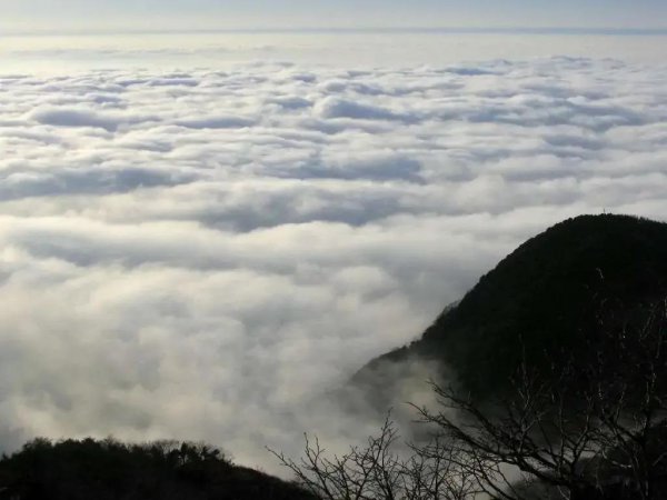 泰山四大奇观：云海玉盘、晚霞夕照、旭日东升、黄河金带