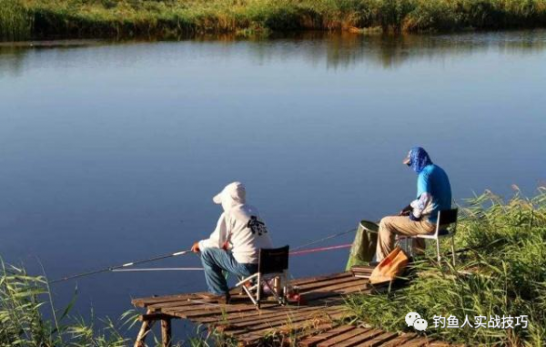 夏季钓鱼钓深水好还是钓浅水好一点