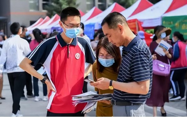 浙江2022高考人数是多少人