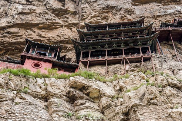 悬空寺在什么地方