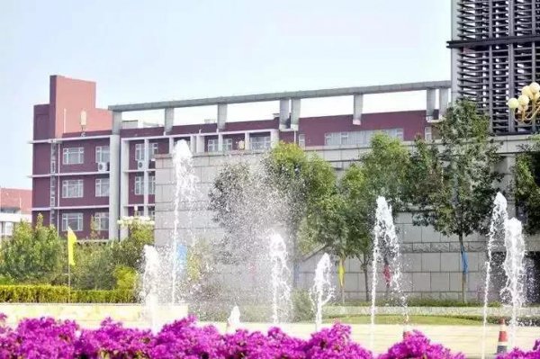 天津医科大学临床医学院学费