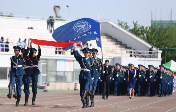 从学校当兵和地方当兵有什么区别