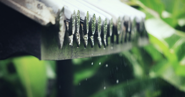 形容暴风雨很大很猛烈的诗句