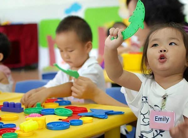 4周岁上幼儿园小班晚不晚