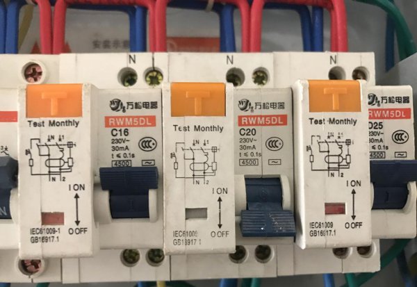 家里漏电开关跳闸处理方法