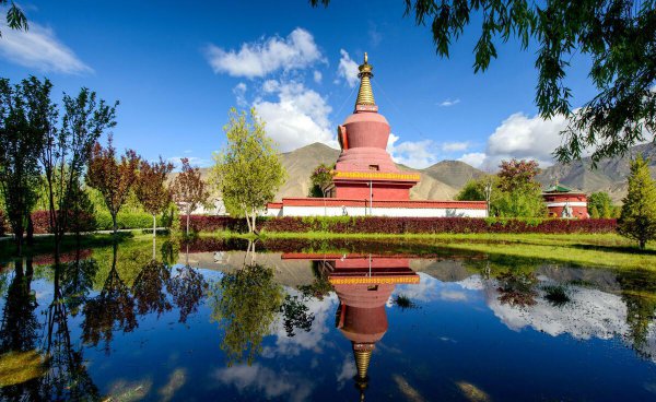 西藏第一座寺院桑耶寺简介