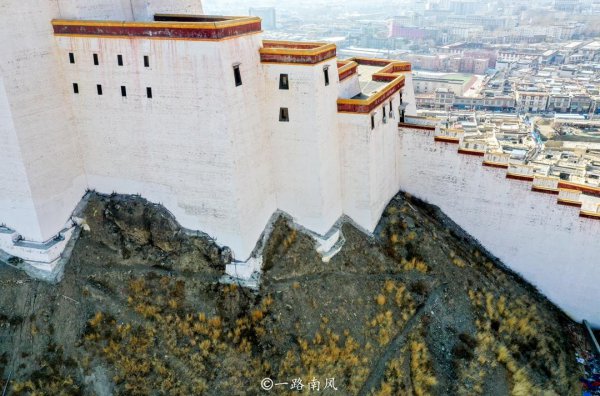 珠穆朗玛峰在哪个城市