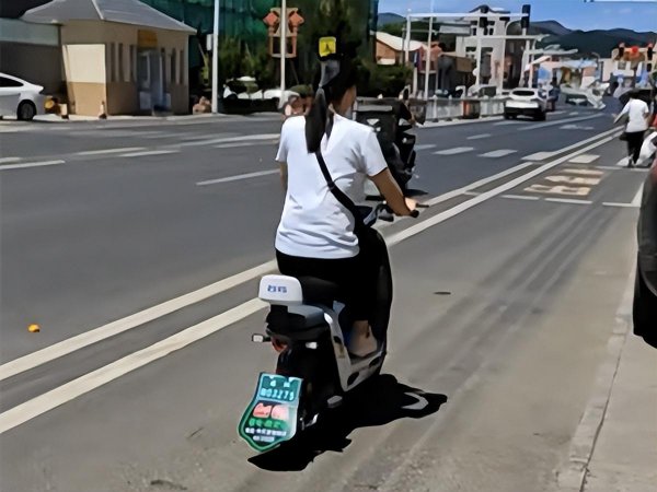 电动车行驶中频繁停顿怎么办