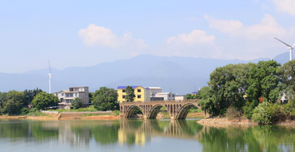 富川瑶族自治县是哪个市