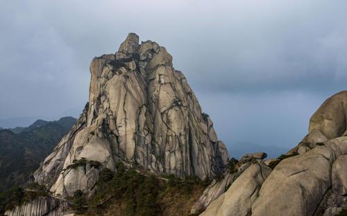 天柱山海拔多少米