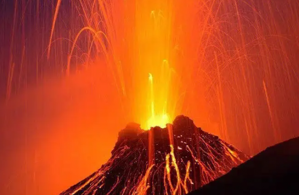 为什么火山会爆发