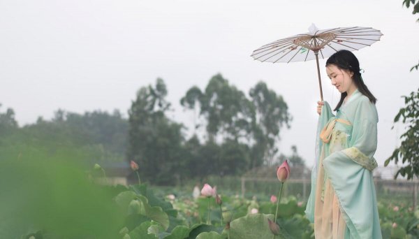 豆蔻年华指多少岁的年纪女子