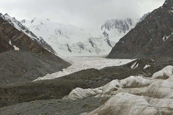 （X-J）天山海拔高度是多少米？能看到雪吗？