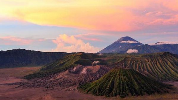 世界上火山最多的洲是哪个