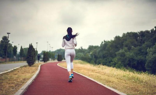 女人长期跑步可以变漂亮吗