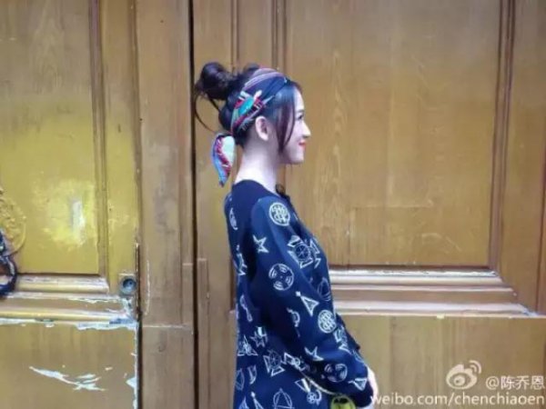 一根发带怎么带好看