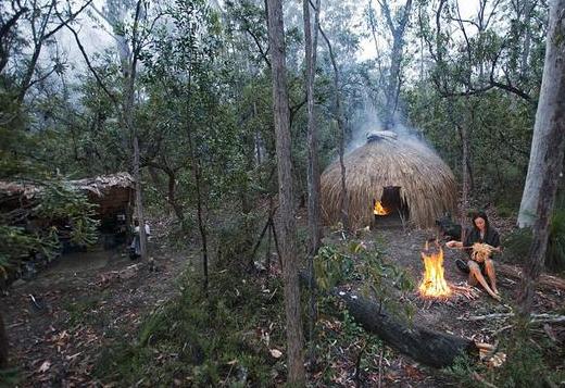 独自住在深山老林的女人不孤独