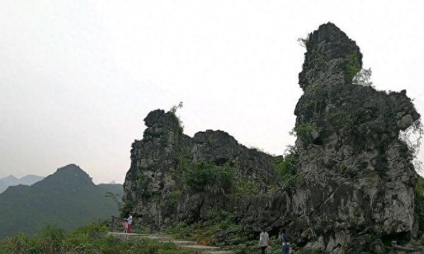 马山县属于哪个市