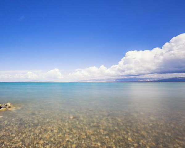 青海湖自驾一日游带你玩转水天一色景致