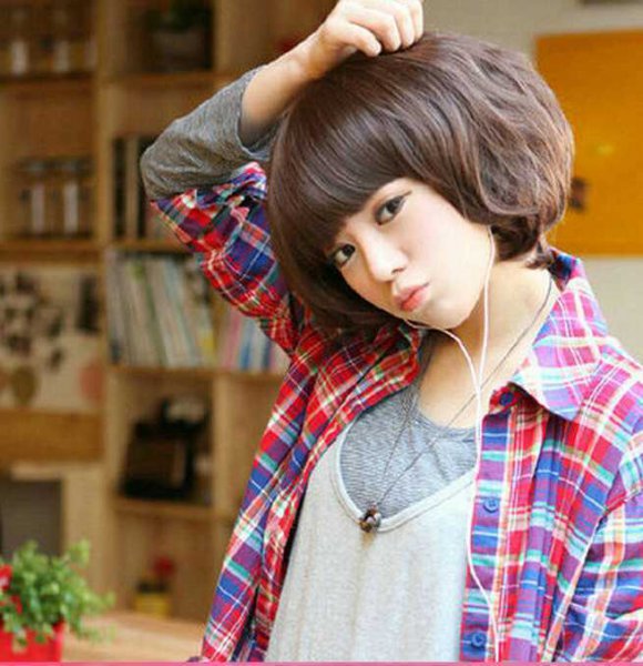 女生韩式时尚玉米烫短发发型
