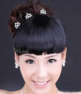 时尚简约的新娘齐刘海发型图片 新娘齐刘海发型时尚简约的照片