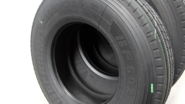 295/80r22.5轮胎相当于多大钢丝胎，和11的一样大吗