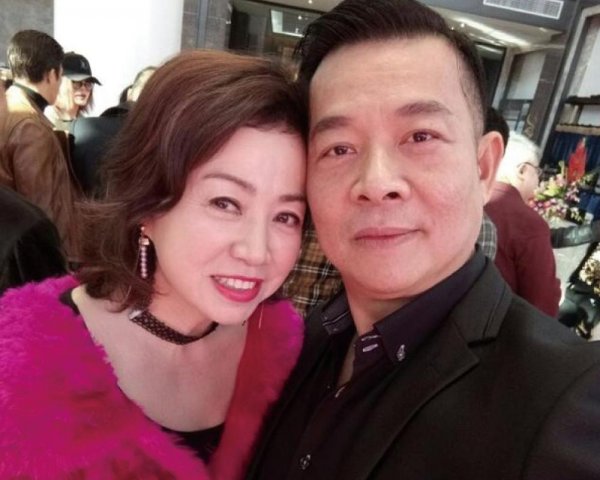 吴毅将和唐丽球的感情如何？两人结婚近20年仍恩爱如初