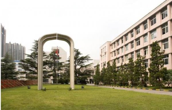 夜大是什么大学，属于第一学历吗