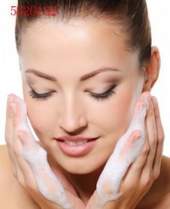 适合秋冬敏感肌使用的洗面奶 皮肤敏感必选