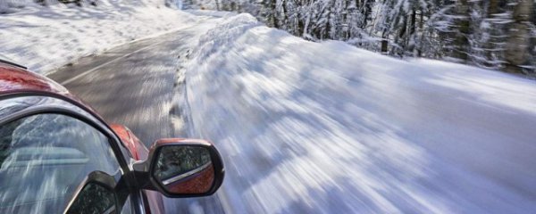 下雪后车辆上的积雪要清理吗