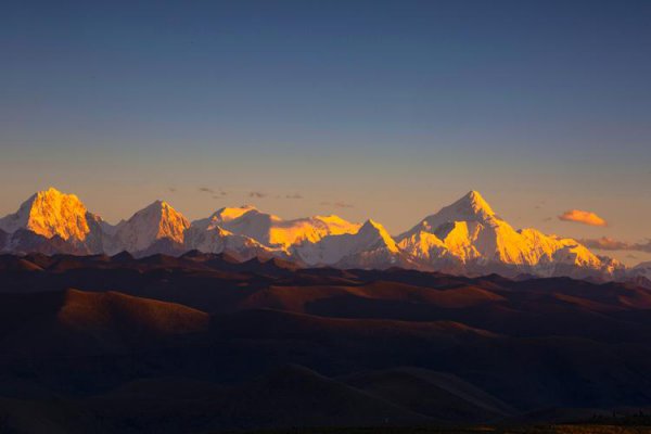 为什么贡嘎雪山是神山