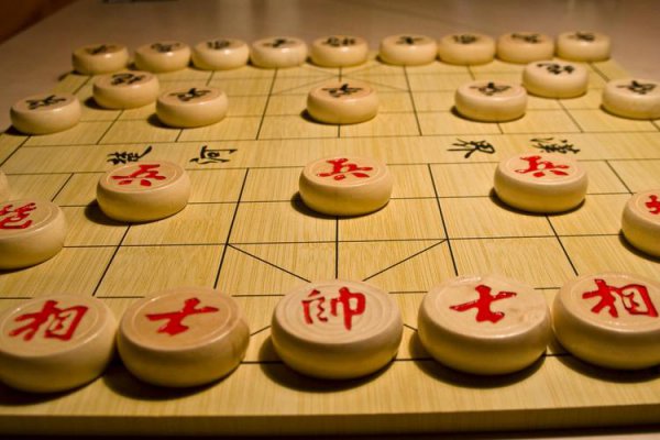 象棋卒过河能后退吗