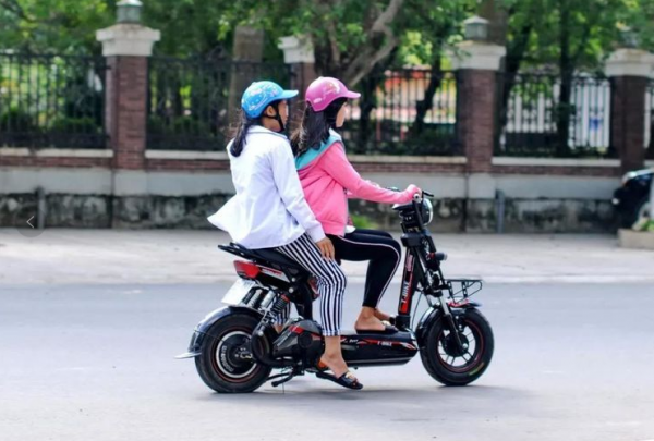 电瓶车电瓶充不进电怎么修复