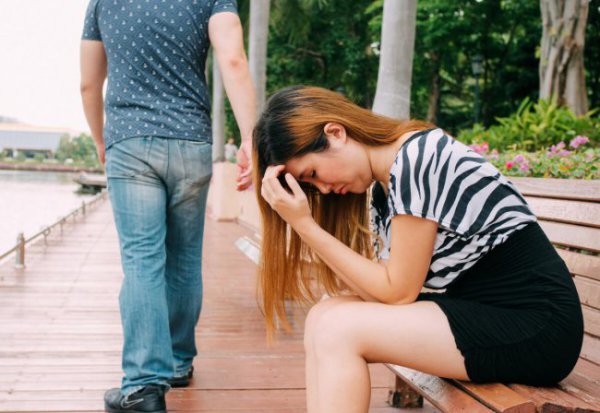 分手后女孩哭代表什么意思