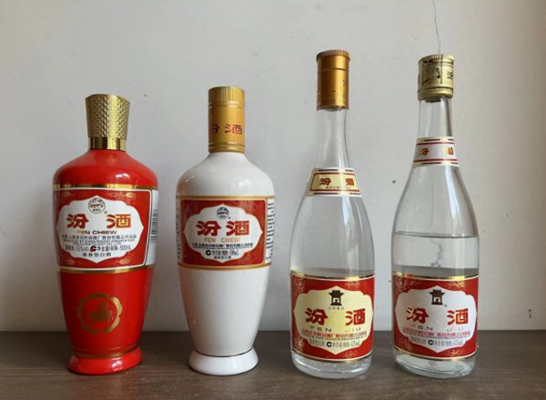 中国三大名酒是哪三大？都有什么酒？