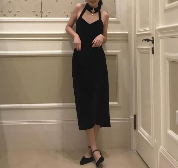 女生参加年会穿什么衣服？