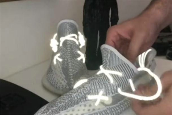 yeezy鞋带系法是怎么样的