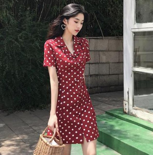 成熟女性穿什么衣服好看？