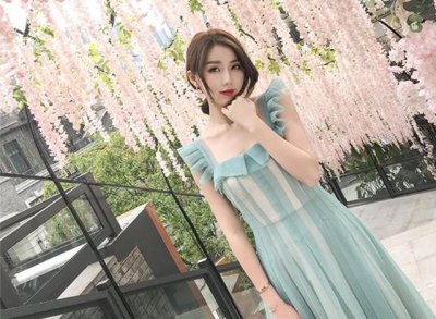 夏季适合穿什么颜色的衣服？ 夏季适合穿什么颜色的衣服最防晒